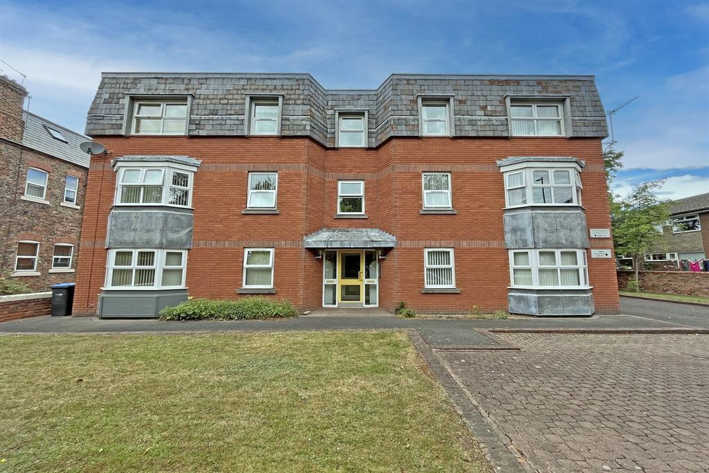 Lunefield House, The Crescent, Linthorpe, Middlesbrough, TS5 2 bed