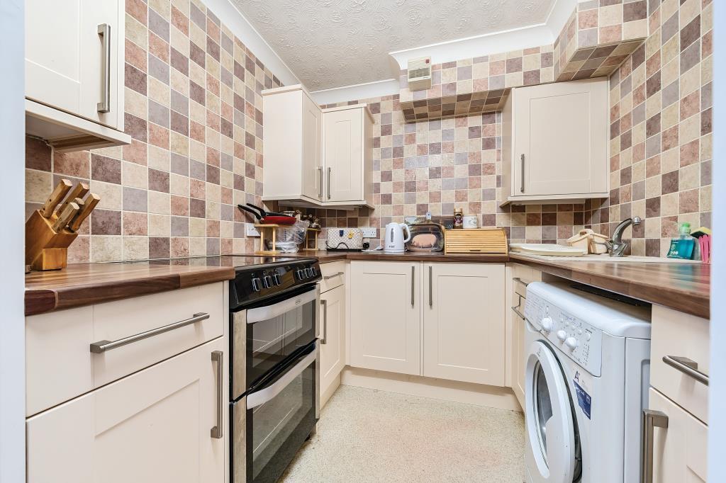 The Moors, Kidlington, Oxfordshire... 2 bed retirement property for