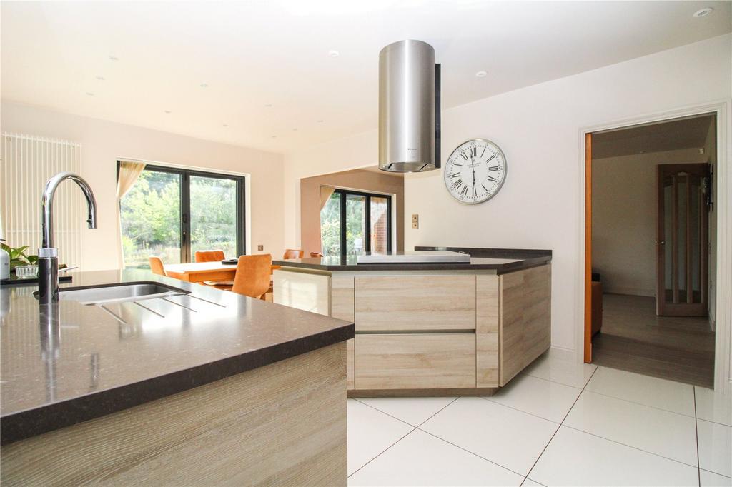 The Orchard, Broome Manor Lane, Swindon, Wiltshire, SN3 3 bed bungalow