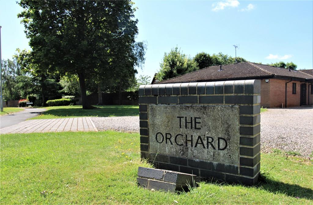 The Orchard, Broome Manor Lane, Swindon, Wiltshire, SN3 3 bed bungalow for sale £485,000