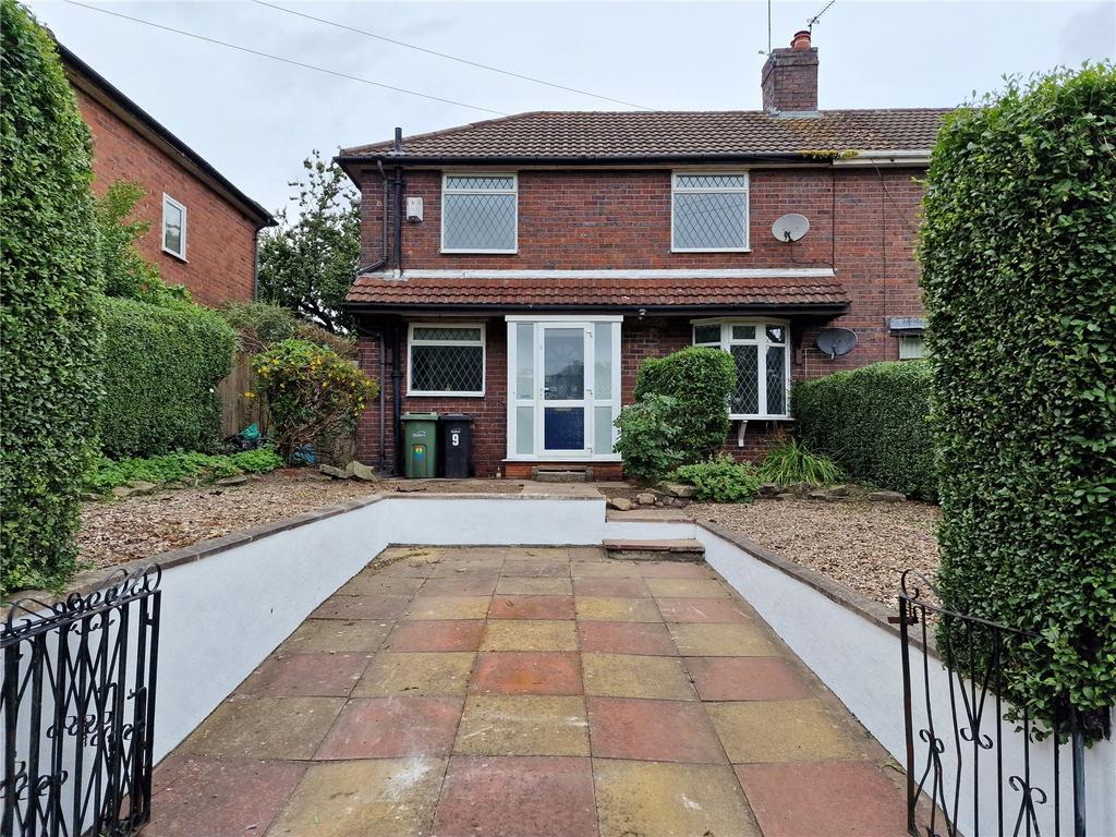 Bath Street, Sedgley, Dudley, West Midlands, DY3 3 bed semidetached