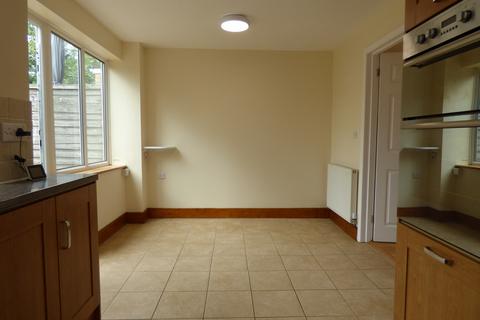 3 bedroom terraced house to rent, West View, Uckfield TN22