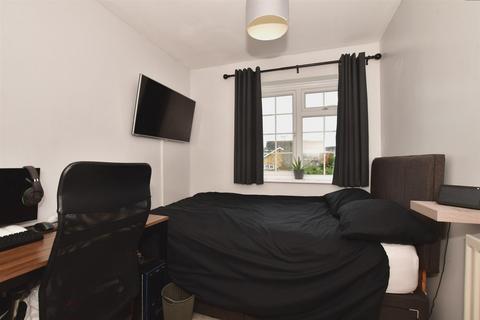 10 Caroline Close, Whitstable, CT5 4TT