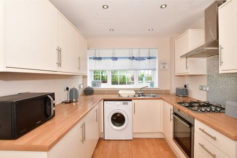 10 Caroline Close, Whitstable, CT5 4TT