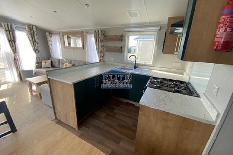 3 bedroom mobile home for sale, Pentre'r Bryn, Llandysul, Carmarthenshire. SA44 6JZ