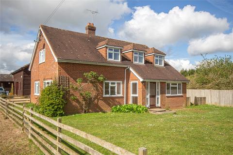 4 bedroom detached house to rent, St. Albans Road, Codicote, Hitchin, Hertfordshire