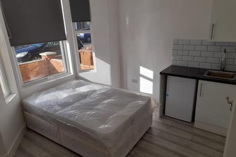 11 Castillon Road, London, SE6 1QA
