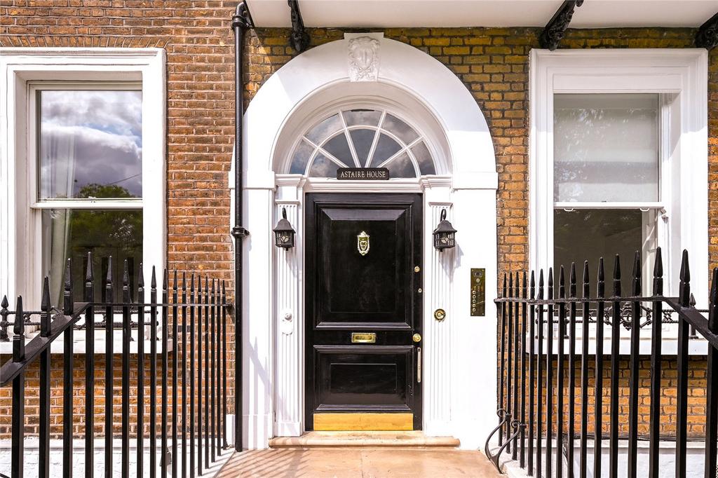 Sloane Street, Sloane Square, London, SW1X 1 bed duplex to rent £