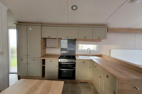 2 bedroom mobile home for sale, Pentre'r Bryn, Llandysul, Carmarthenshire. SA44 6JZ