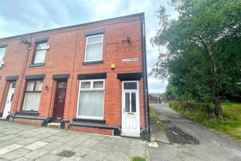 4 bedroom end of terrace house to rent, London Road, Oldham, Greater Manchester, OL1