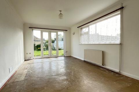 3 bedroom bungalow for sale, Kingsmead, Lechlade, Gloucestershire, GL7