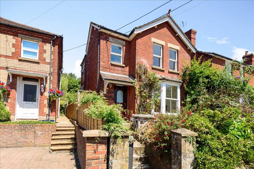 Charlton Road, Andover, Andover 3 bed detached house £1,495 pcm (£345 pw)