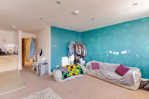 2 bedroom apartment for sale, Victoria Road South, Southsea