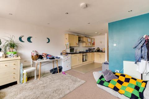 2 bedroom apartment for sale, Victoria Road South, Southsea