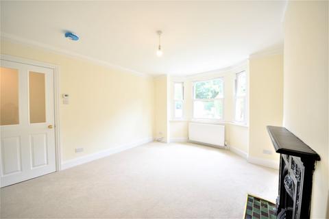 3 bedroom semi-detached house to rent, Princes Road, Bourne End, SL8