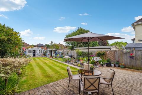 5 Boundary Place, Wooburn Green, High Wycombe, HP10 0DR