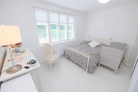 277 Court Road, Orpington, BR6 9BY