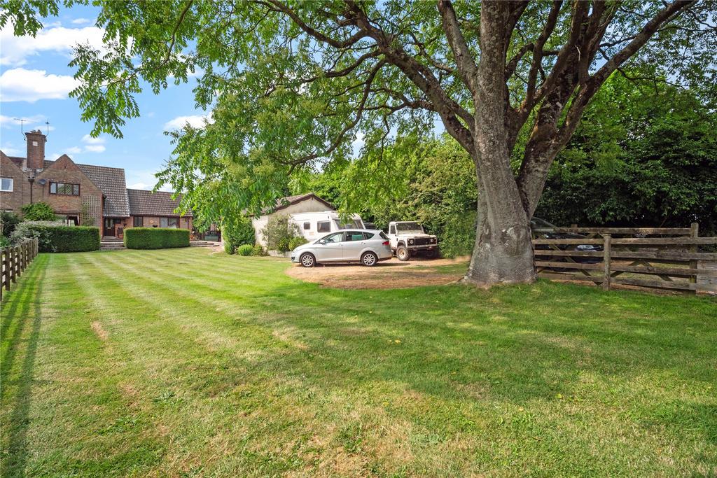 Milborne St Andrew, Blandford Forum, Dorset 4 bed semidetached house