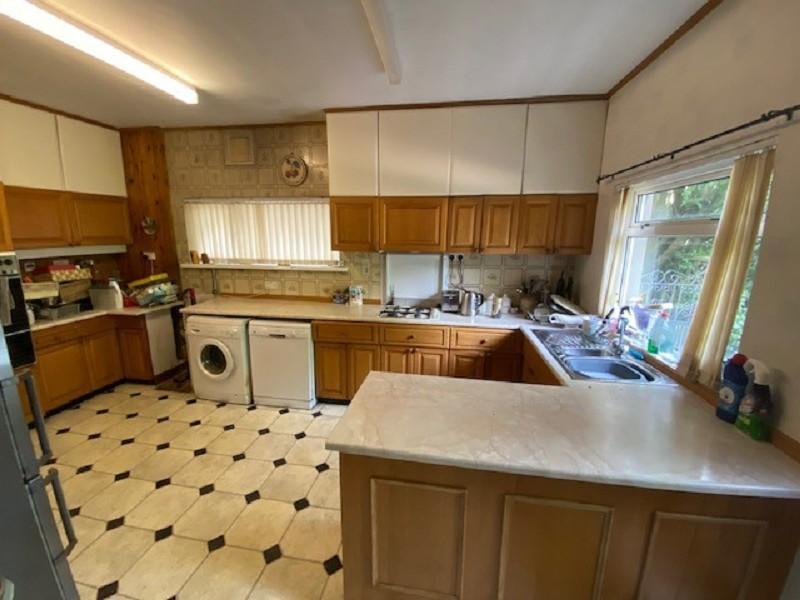 Willow Way, Baglan, Port Talbot... 4 bed detached house £280,000