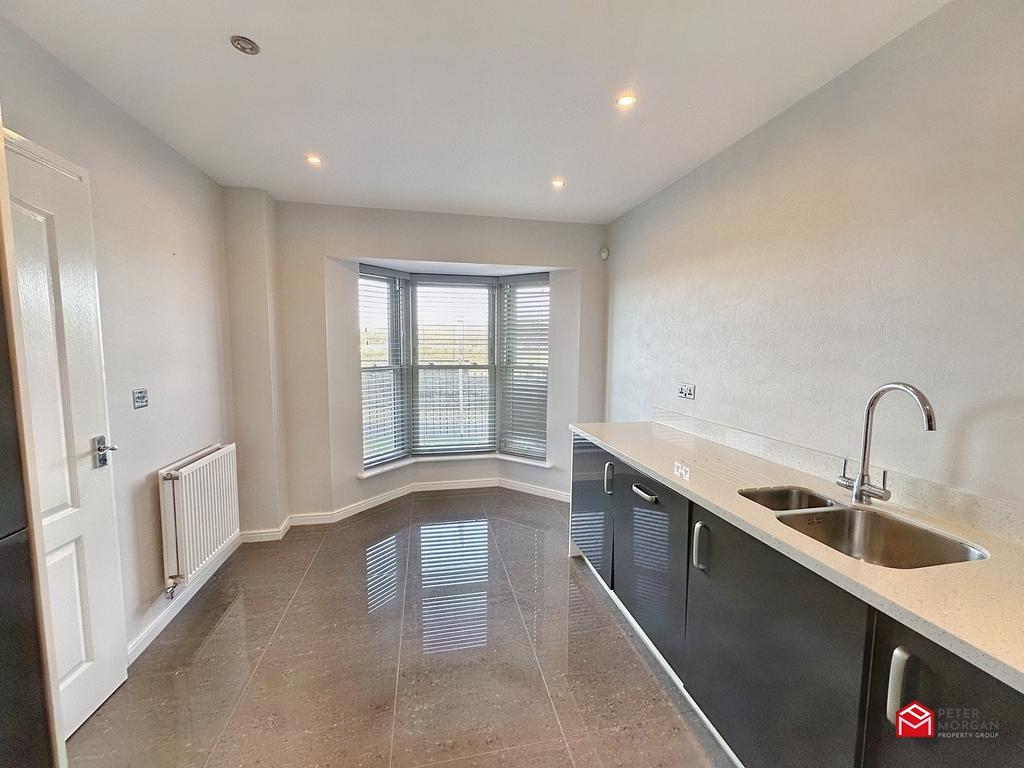 Ridgeway Lane, Llandarcy, Neath, Neath Port Talbot. SA10 6FY 4 bed semi