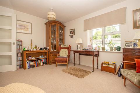 2 bedroom apartment for sale - Guessens Court, Welwyn Garden City, Hertfordshire