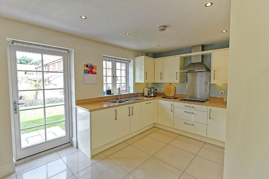 Monsell Drive, Aylestone 6 bed detached house £500,000