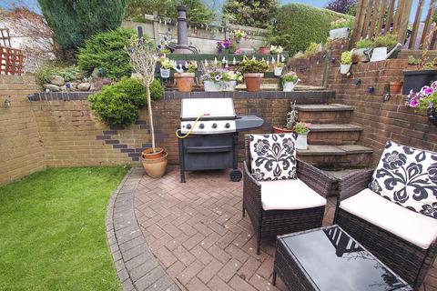 4 bedroom semi-detached house for sale, Browning Grove, Talke, Stoke-on-Trent