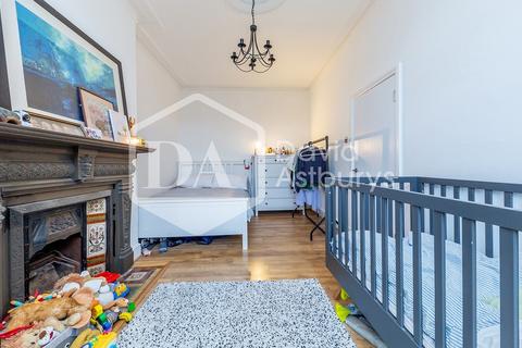 2 bedroom apartment to rent, Hillfield Avenue, Crouch End, London