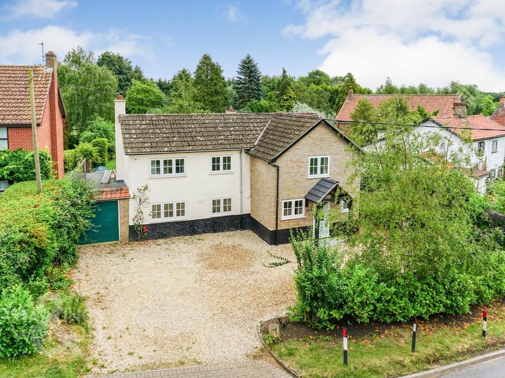 Long Street, Great Ellingham, Attleborough 3 bed detached house £425,000