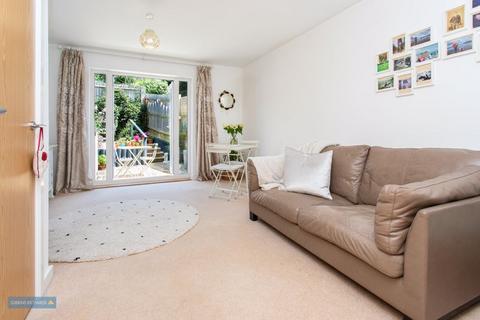 108 Grove Gate, Staplegrove, Taunton, TA2 6DF