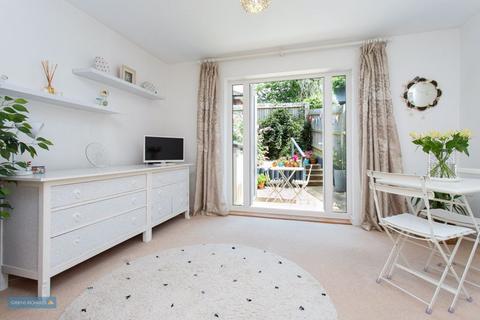 108 Grove Gate, Staplegrove, Taunton, TA2 6DF