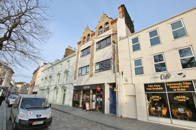 Parliament Street, Ramsey, IM8 1AP 2 bed apartment £775 pcm (£179 pw)