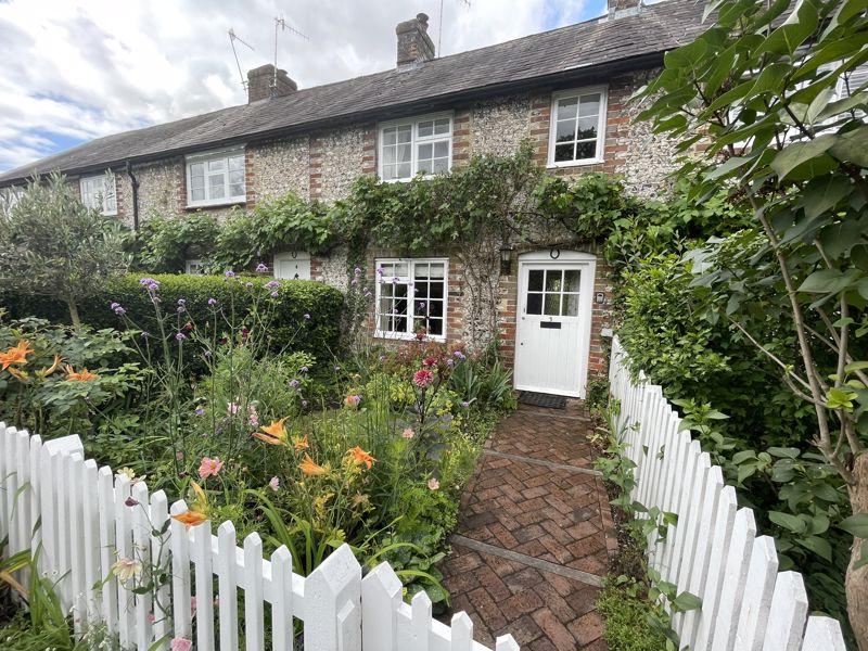 Singleton, Chichester 1 bed property £1,300 pcm (£300 pw)