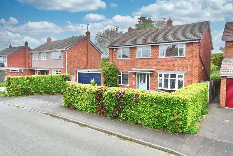 The Flashes, Gnosall 4 bed detached house for sale £375,000