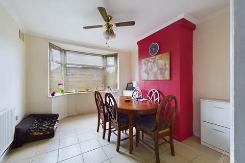 226 Broxburn Drive, South Ockendon, RM15 5QY