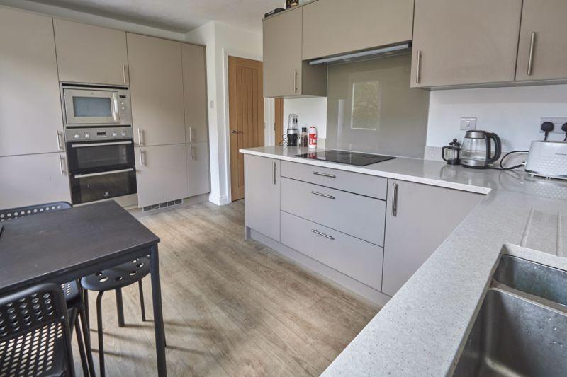Horseguards, Exeter 5 bed terraced house £1,750 pcm (£404 pw)