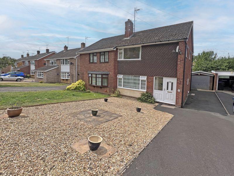Hillside Avenue, Bridgnorth WV15 3 bed semidetached house for sale £