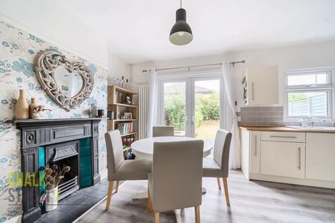 27 Marshalls Road, Romford, RM7 7ED