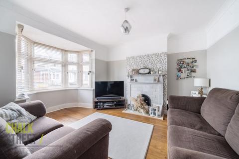 27 Marshalls Road, Romford, RM7 7ED