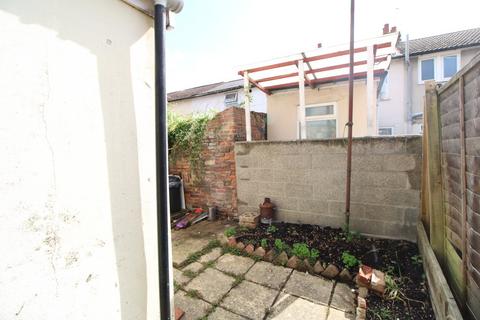 3 bedroom semi-detached house for sale, Victor Road, Colchester