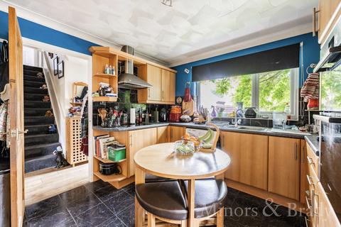 30 Andrew Goodall Close, Dereham, NR19 1SR