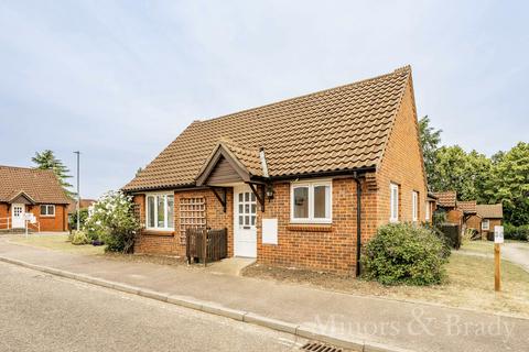 2 bedroom terraced bungalow for sale - St. Williams Way, Norwich