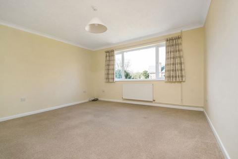 2 bedroom flat to rent, St Cross Road, Winchester
