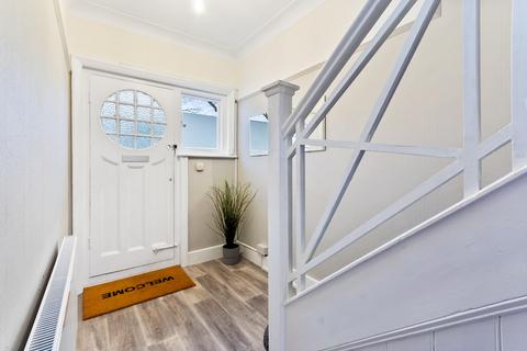 60 Swyncombe Avenue, London, W5 4DS