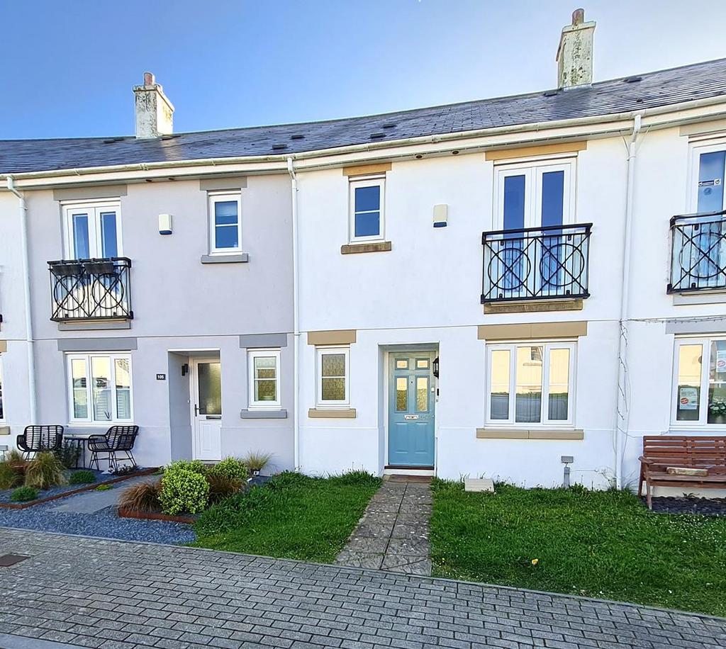 Hellis Wartha, Helston TR13 3 bed terraced house £250,000