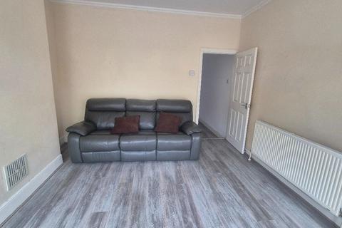 3 bedroom terraced house to rent, Selsey Road, Birmingham