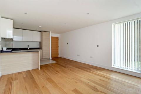 1 bedroom apartment to rent, Newton Court, Kingsley Walk, Cambridge, CB5