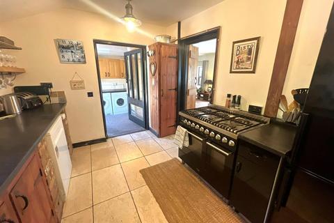 Quaker Cottage Back Westgate, Hornsea, HU18 1BL