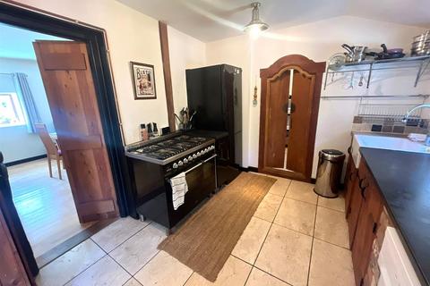 Quaker Cottage Back Westgate, Hornsea, HU18 1BL