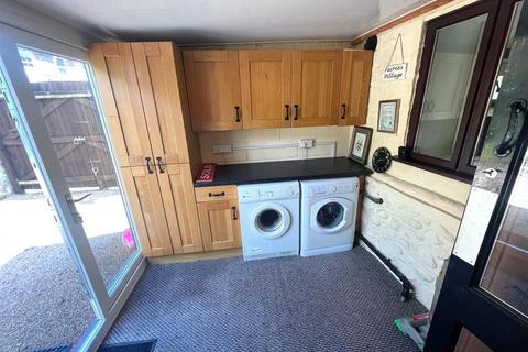 Quaker Cottage Back Westgate, Hornsea, HU18 1BL